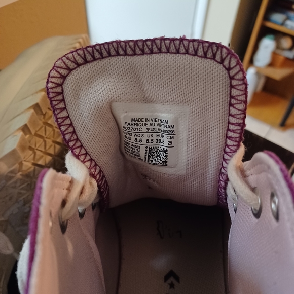 Converse - Picture 5 of 5